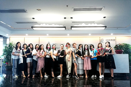 三心網(wǎng)APP開(kāi)發(fā)定制公司美女幫